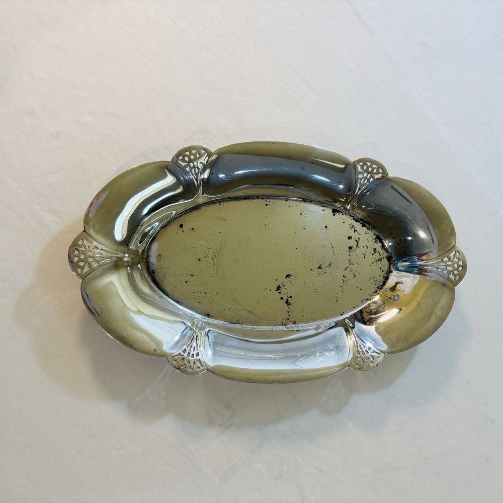 Vintage Wm Rogers Silver Plate Oval Bread Tray - Serving Dish - #419 - 12" x 7"